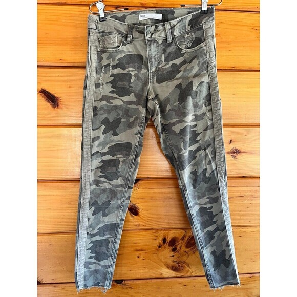 ZARA Denim Green Camouflage Distressed Skinny Jeans Women's Size 4 - Picture 1 of 7